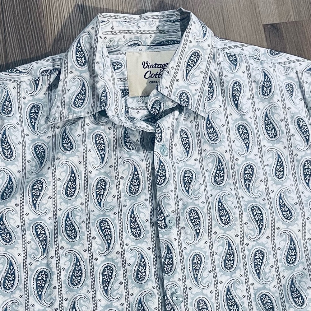 Vintage Design White & Blue Paisley Shirt sz XL by Vintage Cotton shirt maker